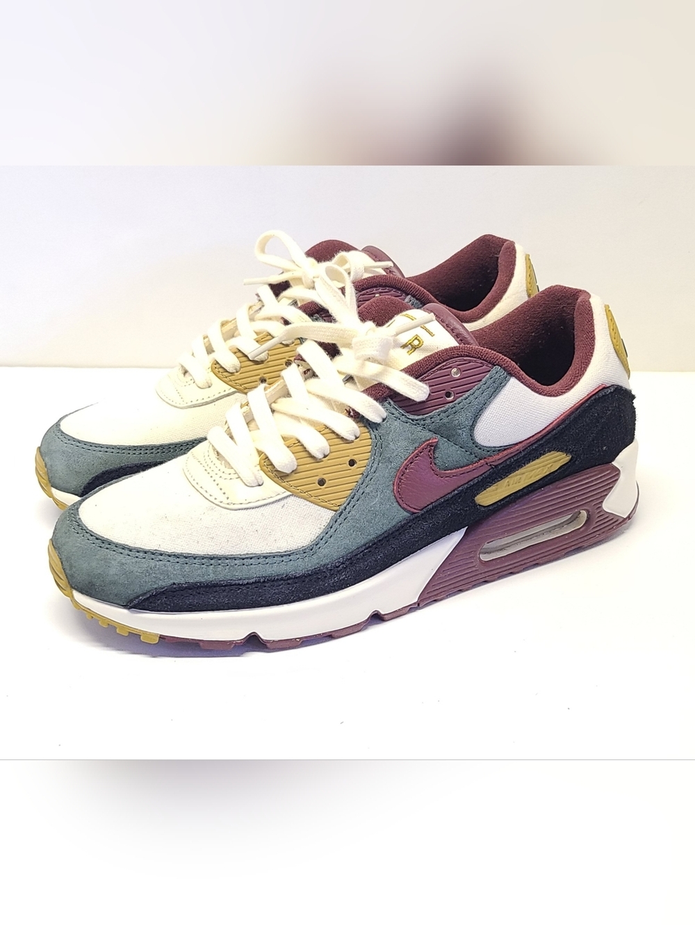 Nike Air Max 90 - Premium Coconut - Size 11